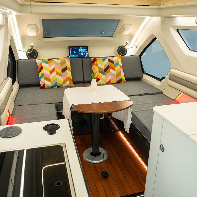 Aquila-360-interior1